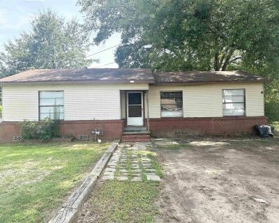 3 Bedroom 1BA 1020 ft² Residential For Sale in Atlanta, TX