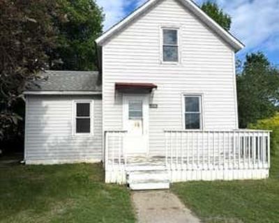 3 Bedroom 1BA 956 ft Single Family Home For Sale in MAHNOMEN, MN