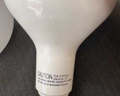 4 Lightbulbs - Practically New