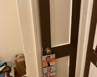 Private room with shared bathroom in a House, Lancaster, PA 17602