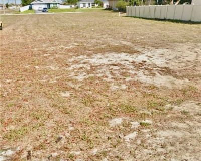 Lots and Land For Sale in Cape Coral, FL