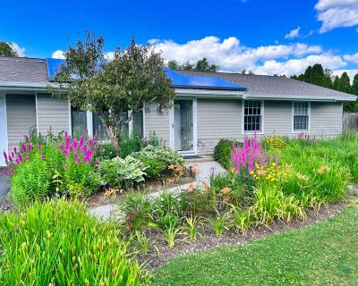 3 Bedroom 1BA 1008 ft Single Family House For Sale in Dartmouth, MA