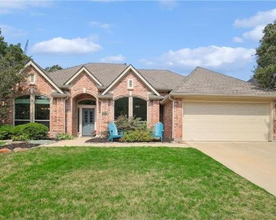 Single story with sparkling pool! (MLS# 20345433) By Tricia Hoffmann