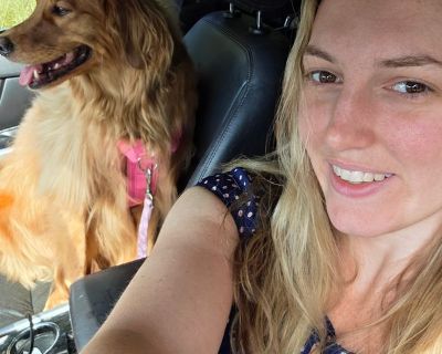 I am optimistic creative who works in healthcare who loves her golden retriever..