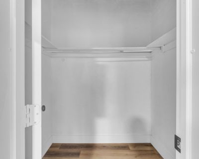 Budget-Friendly Co-Living in Miami  All Utilities Included! (id. 13807)...