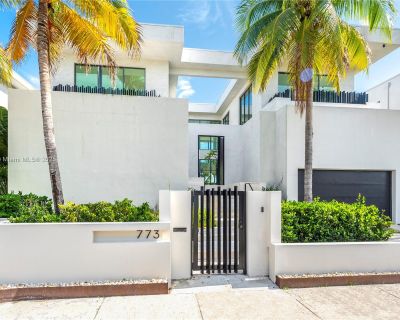 5 Bedroom 4BA 5336 ft Apartment For Rent in Miami, FL