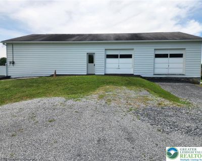 5549 ft Commercial Property For Rent in Nazareth, PA
