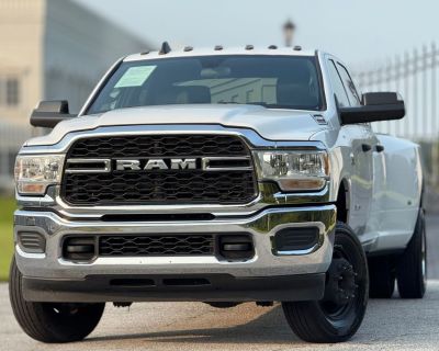 2022 Ram 3500 Crew Cab Tradesman Pickup 4D 8 ft