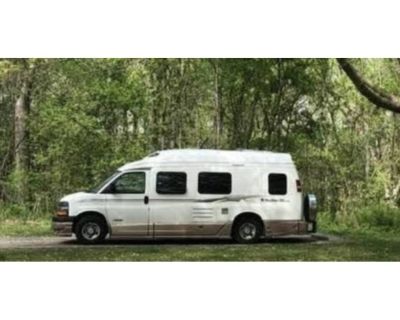 2005 Roadtrek Versatile 210