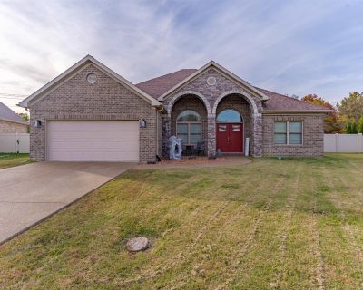 4 Bedroom 2BA 2415 ft Single Family House For Sale in Newburgh, IN