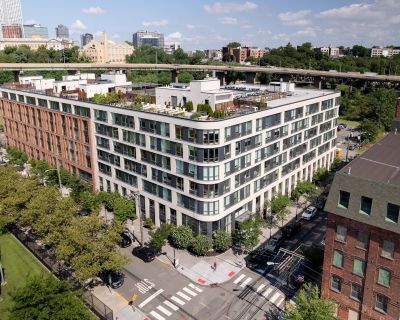 3 Bedroom 2BA 1393 ft Apartment For Rent in Jersey City, NJ