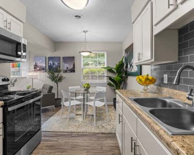 2 Bedroom 1.5BA 900 ft Pet-Friendly Apartment For Rent in Durham, NC