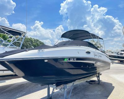 Used 2011 Sea Ray 260 Sundeck For Sale in Ozona, Florida