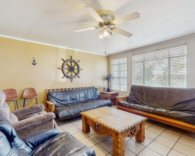 3 Bedroom 2BA Pet-Friendly House Vacation Rental in Sunny Days Lake Retreat - Main...