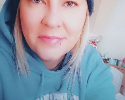 Anna - Needs an Apartment on iROOMit or a Room