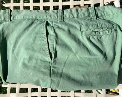 Mens Green Cotton Shorts (44/46)