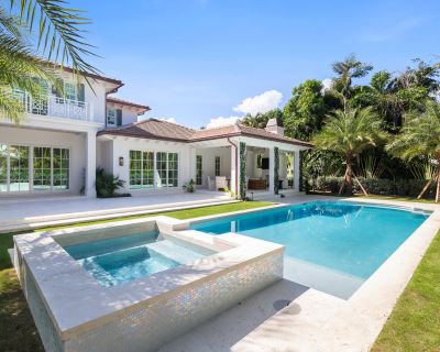 5 Bedroom 5BA 4182 ft House For Rent in Palm Beach, FL
