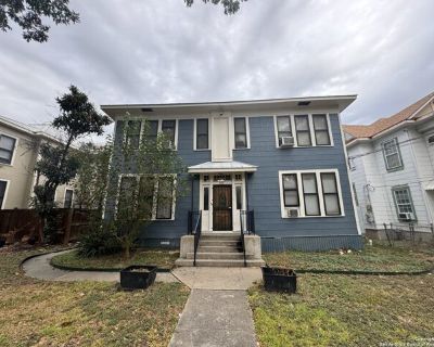 E Locust St Apt,san Antonio, Flat For Rent