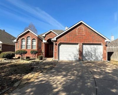 3 Bedroom 2BA 1456 ft Condo For Rent in Fort Worth, TX