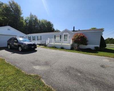 2 Bedroom 2BA 960 ft Mobile Home For Sale in Bangor, ME