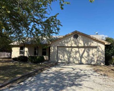 3 Bedroom 2BA 1200 ft Apartment For Rent in Blanco, TX