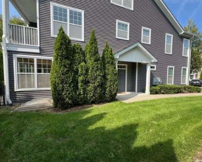 2 Bedroom 2BA 3000 ft Condominium For Sale in HUNTINGTON STATION, NY