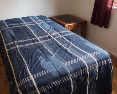 Available on: now. Furnished. Parking available * Internet included Juliet Rowcliffe will require background checks for this room Learn more. private bedroom for 1 available now. Partial furnished ,bed,small refridgerator. female only , will share bathroom with 1 other female renter. street parking . close to rtd bus line.. Rent $650 per month Bills Not included Security deposit $200 Property t...