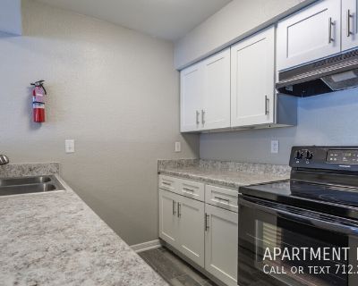 3 Bedroom 2BA 1069 ft Apartment For Rent in Clute, TX