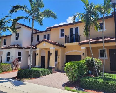 3 Bedroom 2BA 1316 ft Apartment For Rent in Coconut Creek, FL