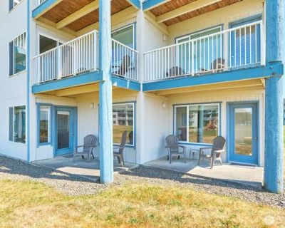 3 Bedroom 2BA 960 ft Condominium For Sale in LONG BEACH, WA