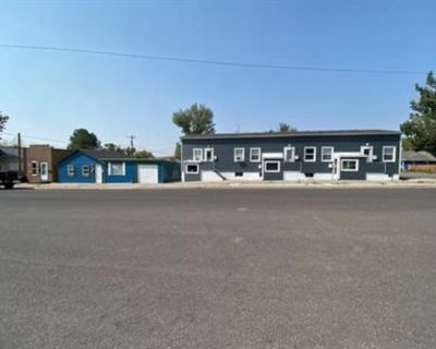 1 Bedroom 1BA 400 ft Apartment For Rent in Rawlins, WY