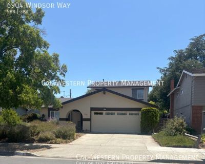 5 Bedroom 3BA 2277 ft Pet-Friendly Single-family home For Rent in San Jose, CA