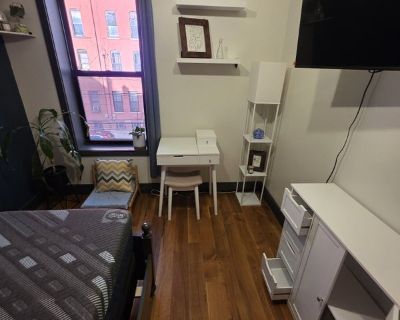 Furnished Room for Rent - Room in Jersey Heights Steps to Transportation