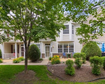 3 Bedroom 2BA 1781 ft Townhouse For Sale in Woodbury, MN