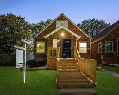 5 Bedroom 2BA 1800 ft Apartment For Rent in Riverdale, IL