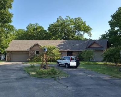 2 Bed 3.0 Bath Foreclosure Property in Derby, KS 67037 - N Milton Ct