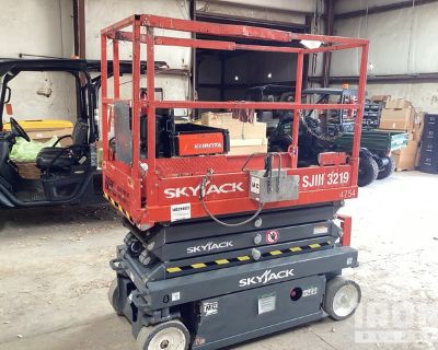 Skyjack SJIII 3219 Electric Scissor Lift