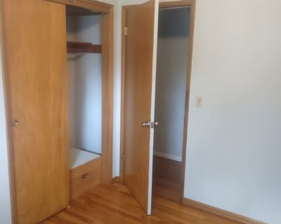 Total rooms: 4. Deposit: $350.00 * Utilities included?: Yes * Fees apply?: No. References required. No preference. Smoking is allowed. Not for couples. Age preference: 27 - 63. Furnishings: Unfurnished * Parking: Yes * Garage: No * Yard/patio: Yes * Balcony/roof terrace: No * Disabled access: No * Living room: shared * Broadband included: Yes. Availability Available Now Minimum term 1 month Max...