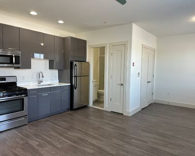 1 Bedroom 1BA 400 ft Apartment For Rent in Bay Shore, NY