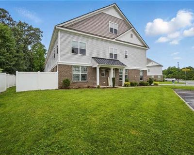 4 Bedroom 4BA 2800 ft Condo For Sale in CHESAPEAKE, VA