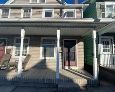 3 bedroom 1 bathroom. image_url. Info provided by ShowMeTheRent Studio 1 Bedroom 2 Bedrooms 3 Bedrooms Never miss a deal! Get immediate alerts when prices drop or new units arrive. Turn on alerts 3BR/1BA 3 Bed 1 Bath 0 sqft Starting at $1,250 Available 1. Pets allowed. 3 Bedroom. 1 Bathroom. 0 ft