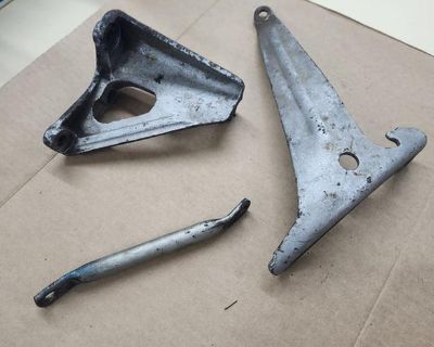 307 Alternator bracket / Oldsmobile/ wanted