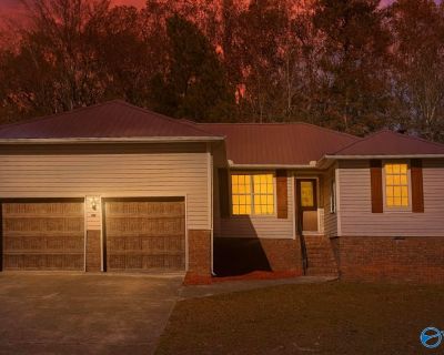 4 Bedroom 2BA 2563 ft Single Family House For Sale in Arab, AL