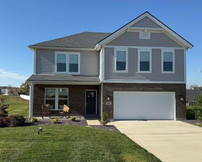 4 Bedroom 2BA 2562 ft Single Family House For Sale in Huntingburg, IN