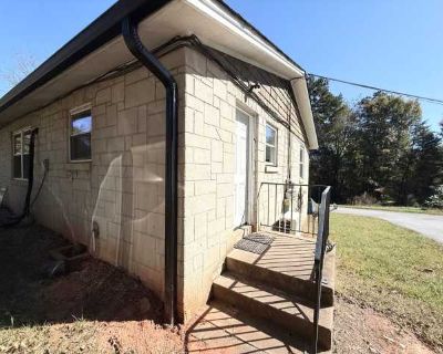 2 Bedroom 1BA 0 ft Apartment For Rent in Catawba County, NC