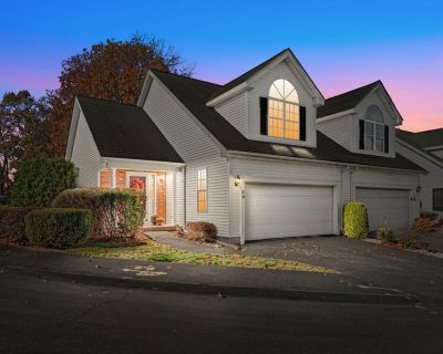 2 Bedroom 1BA 1712 ft Condo For Sale in Uxbridge, MA