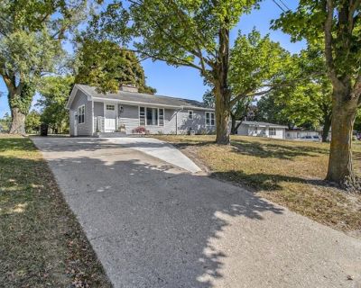 E Maple St, Ludington, Home For Sale