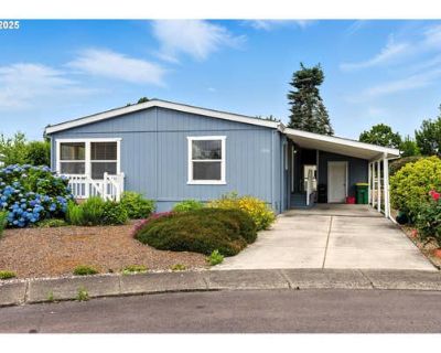 2 Bedroom 2BA 1076 ft Manufactured Home For Sale in FOREST GROVE, OR