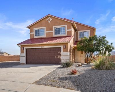 3 Bedroom 2BA 1990 ft Single Family House For Sale in Rio Rancho, NM