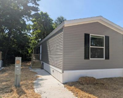 3 Bedroom 2BA 1216 ft Mobile Home For Rent in Indianapolis, IN